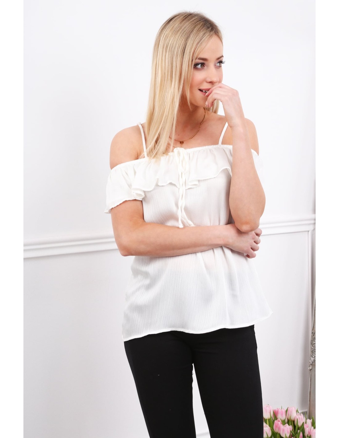 Cremefarbene Bluse mit Rüschenausschnitt für den täglichen Gebrauch MP28742 – Online-Shop – Boutique